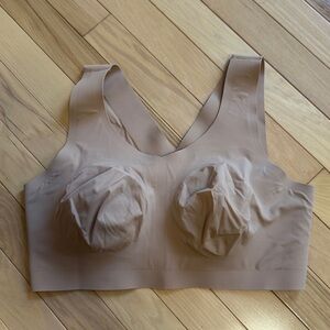 Evelyn Bobbie Size L The Defy Bra - wear with or without inserts - wireless